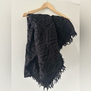 Aritzia Blanket Scarf
